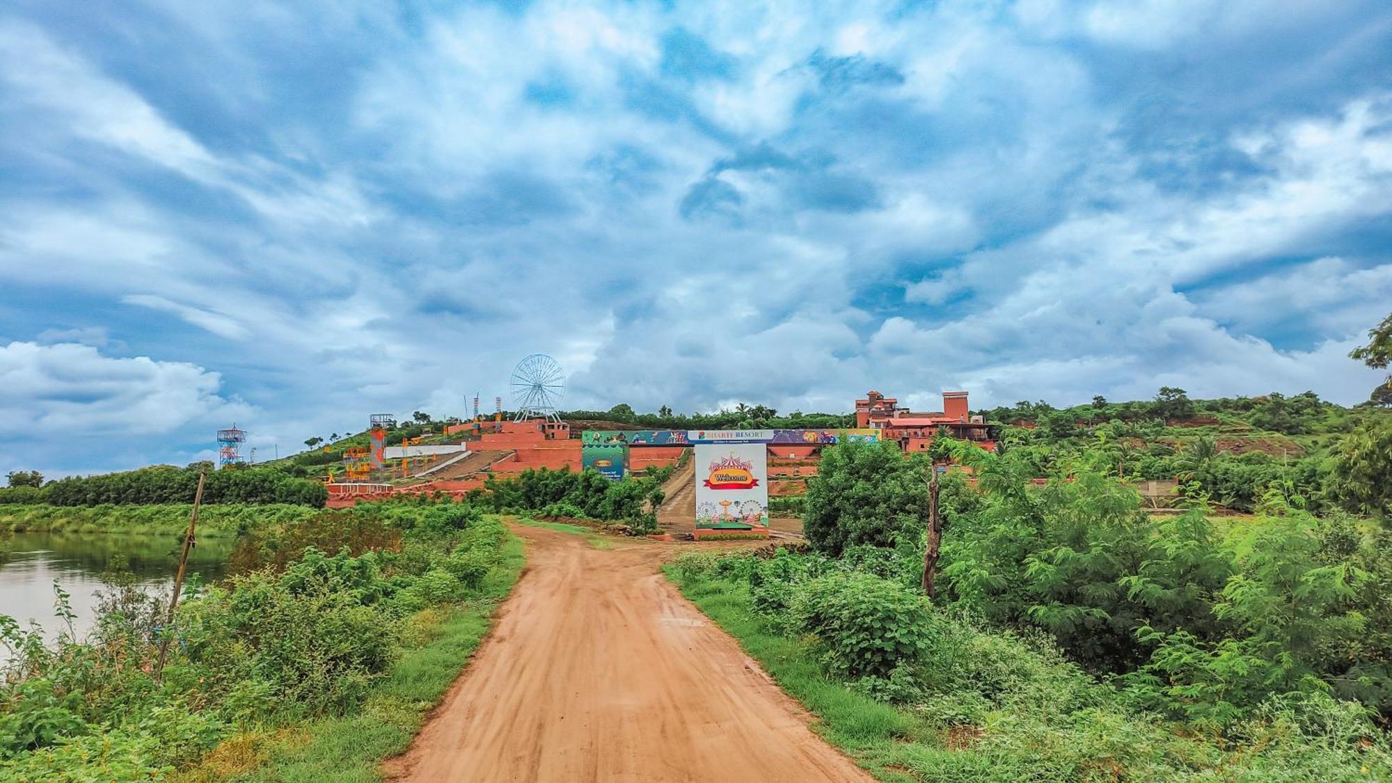 Regenta Bharti Amusement & Adventure Resort Pune, Urulikanchan Uruli Kānchān Exteriér fotografie