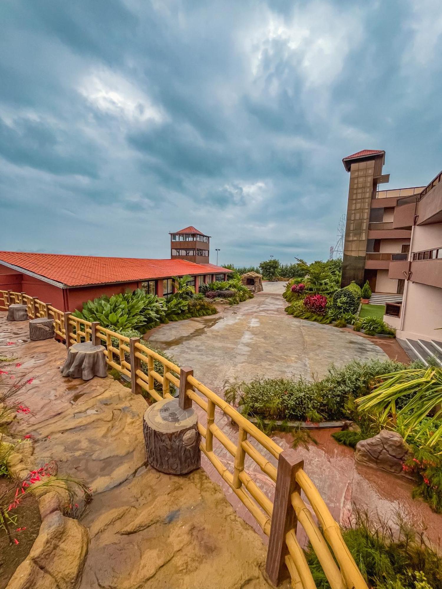 Regenta Bharti Amusement & Adventure Resort Pune, Urulikanchan Uruli Kānchān Exteriér fotografie